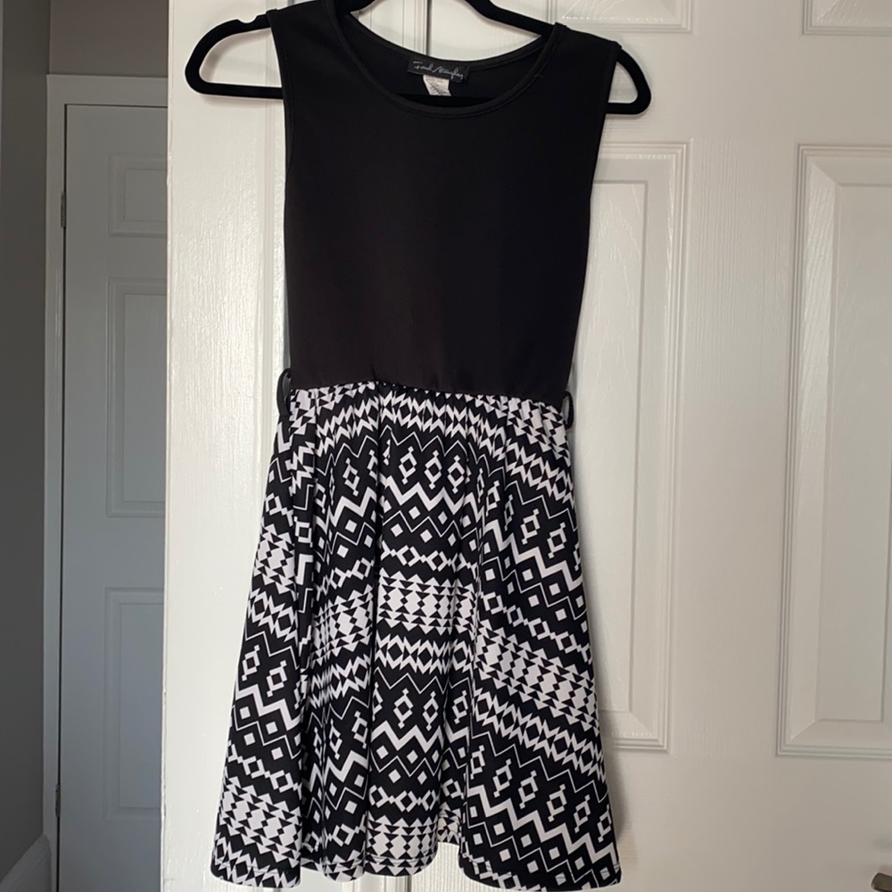 French atmosphere sleeveless dress